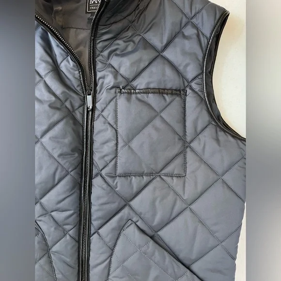 Jos. A Bank Men’s Dark Gray Quilted Puffer Vest. Size Medium. - Picture 3 of 10